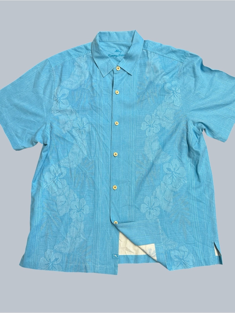 Tommy Bahama Men's Light Blue Floral Hawaiian style Shirt